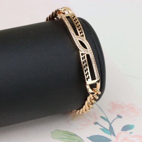 "Elegant Rose Gold Bracelet with Diamond Cutout Design, XPBL0957 - Picture 7 of 12